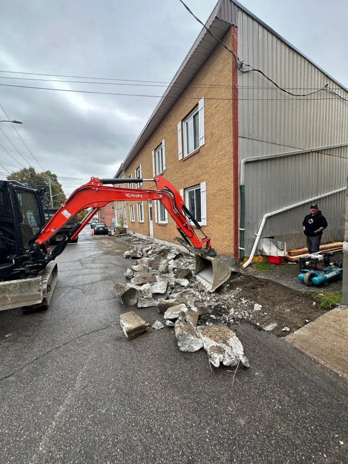 Projet Diaman – Immeuble multilogement soulevé pour des travaux de fondation, réalisé par CLG Construction (photo 5)